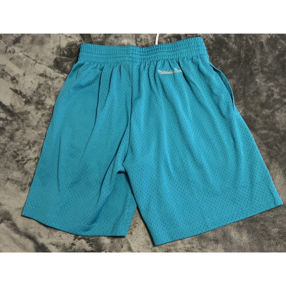 Medium Mitchell & Ness Mesh Shorts Men's - Picture 7 of 7